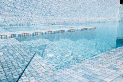 MPD33_Melbourne Pool designer_blue mosaic tiles_pool and spa combination_lap pool_Salt Pools