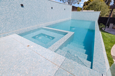 MPD33_Melbourne Pool designer_blue mosaic tiles_pool and spa combination_Salt Pools